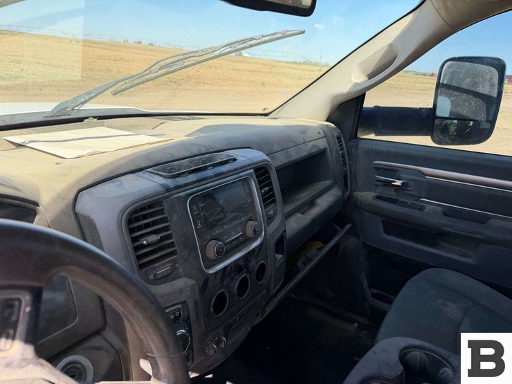 2015-dodge-1500-image-9