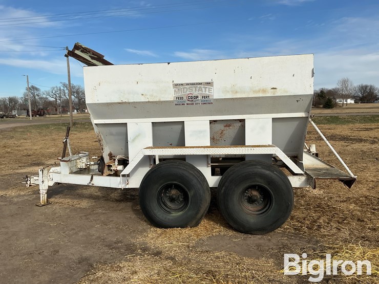 piester-dry-fertilizer-spreader-image-8