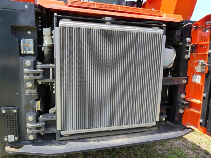 2025-kubota-svl97-3-image-9