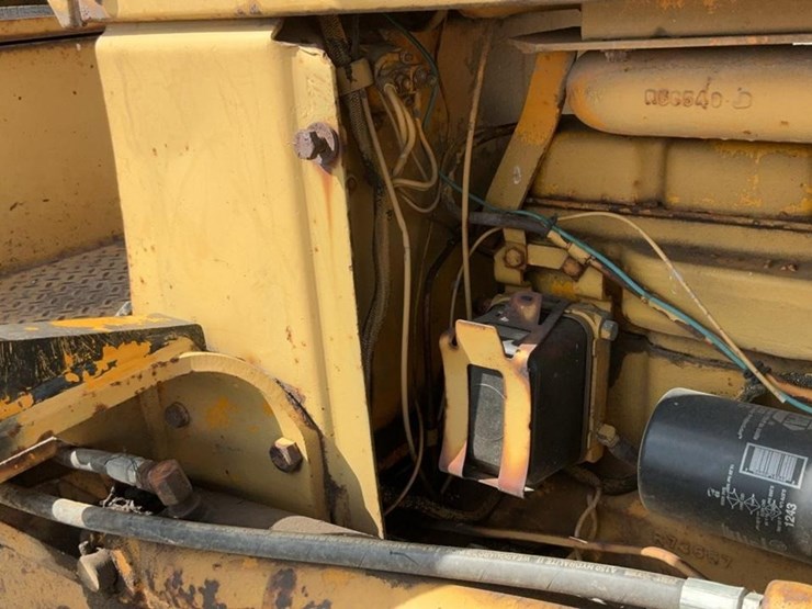 1983-john-deere-550-image-13