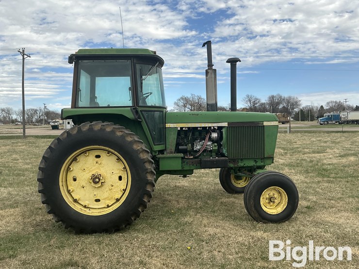 1975-john-deere-4430-image-4
