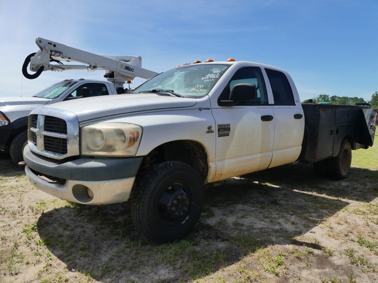 2007-dodge-ram-3500-image-2