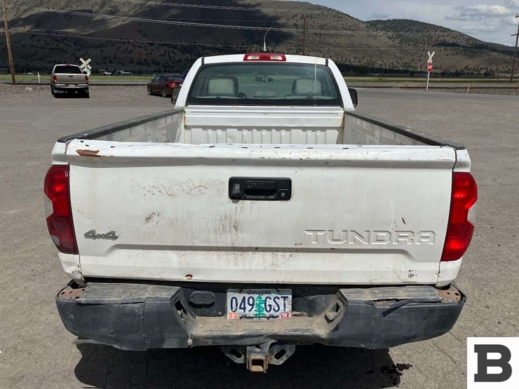 2017-toyota-tundra-image-5
