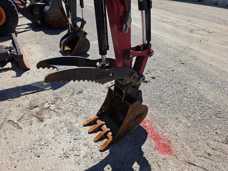 2022-yanmar-vio35-6a-image-24