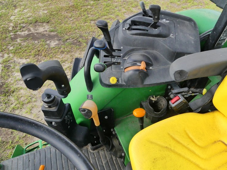 2024-john-deere-5120m-image-7