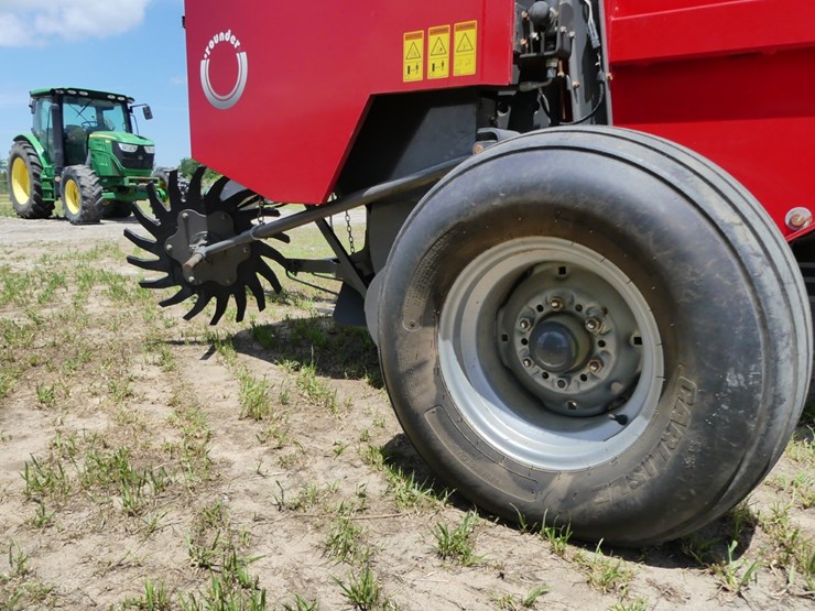massey-ferguson-1745-image-5