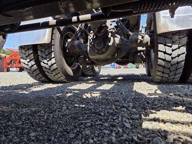 2026-kenworth-t800-image-79