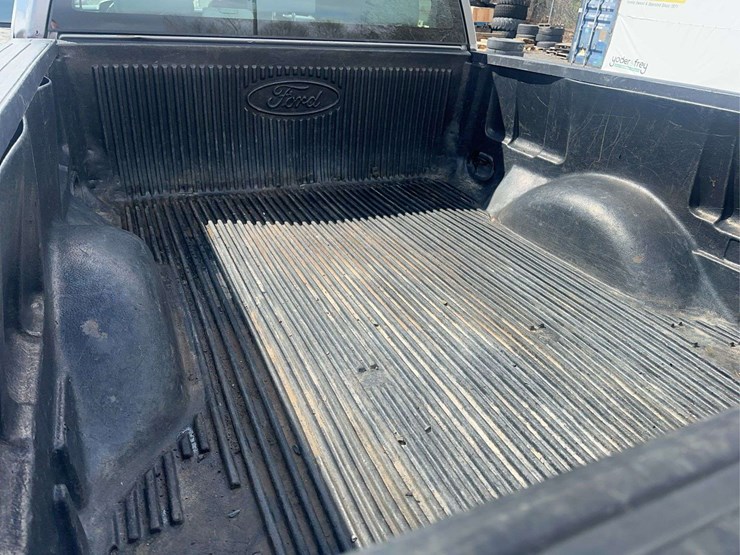 2011-ford-f150-xl-image-19