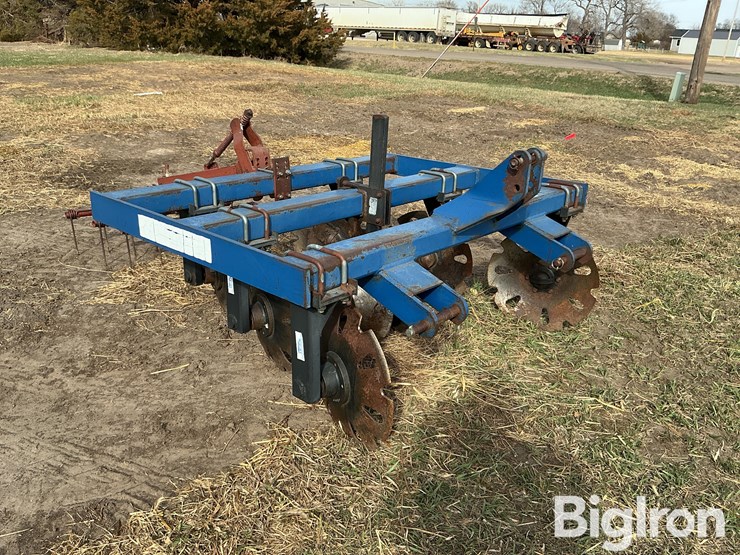 blu-jet-track-closer-image-3
