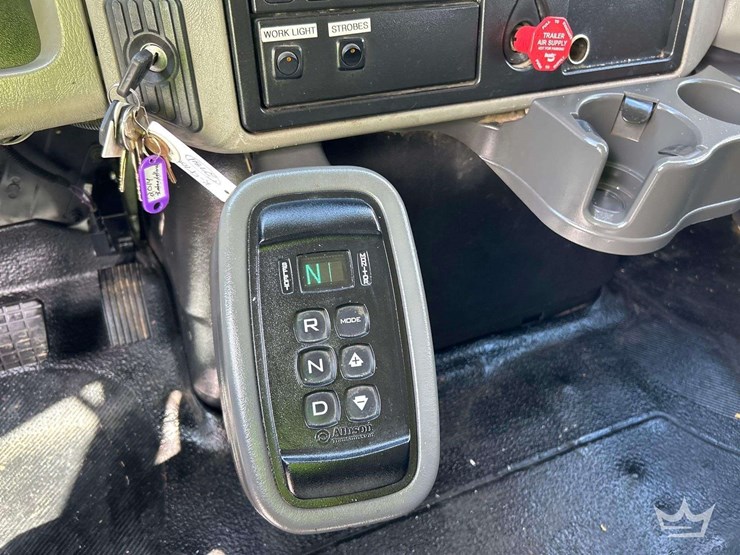 2014-international-durastar-4300-image-17