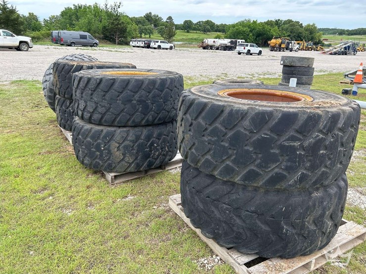 michelin-xld-550/65-r25-wheels-and-tires-image-2
