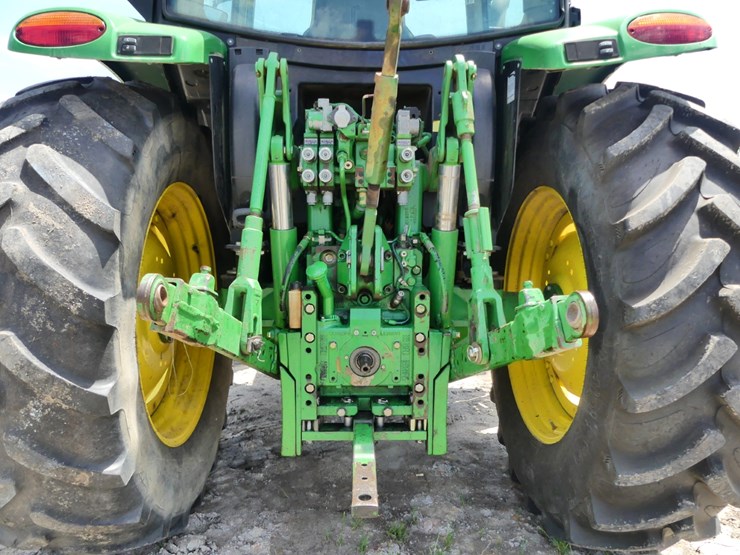 2014-john-deere-6125r-image-5