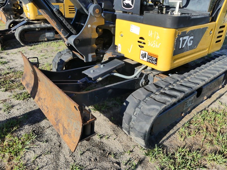 2022-deere-17g-image-9