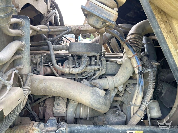 2020-peterbilt-520-image-10