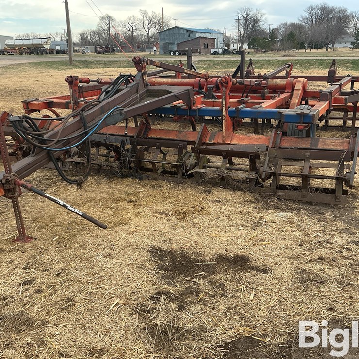 Chisel Stalk Chopper