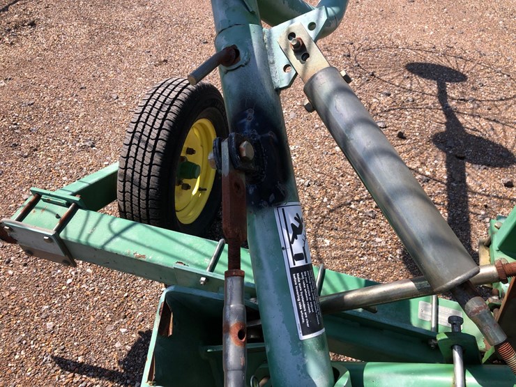 john-deere-702-image-5