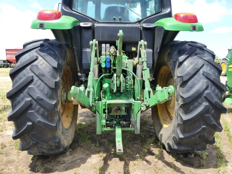 2014-john-deere-6115m-image-5