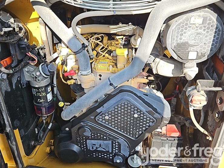 2025-caterpillar-255-image-23