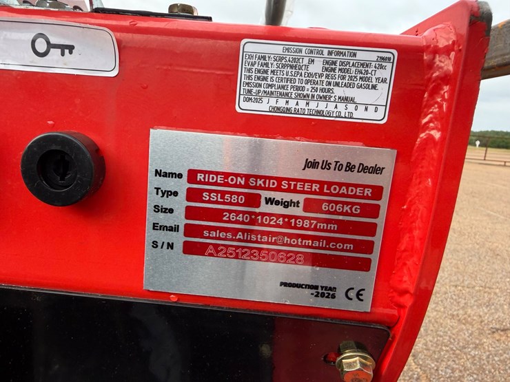 #9129-•-(new)-ride-on-mini-skid-steer-ssl580-image-11