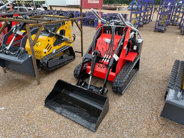#9128-•-(new)-ride-on-mini-skid-steer-ssl580-image-1