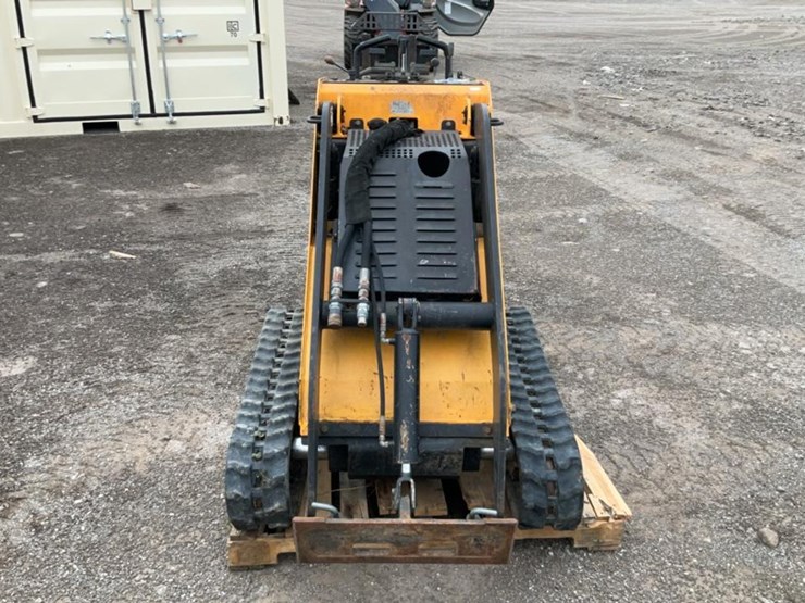 #1050-•-boxer-mini-skid-steer-loader-image-7
