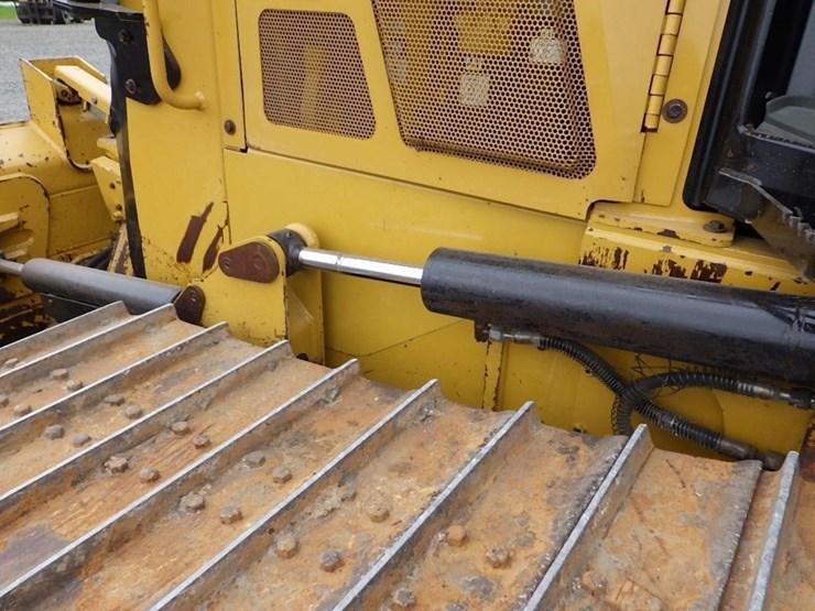 2015-caterpillar-d4k2-lgp-image-12