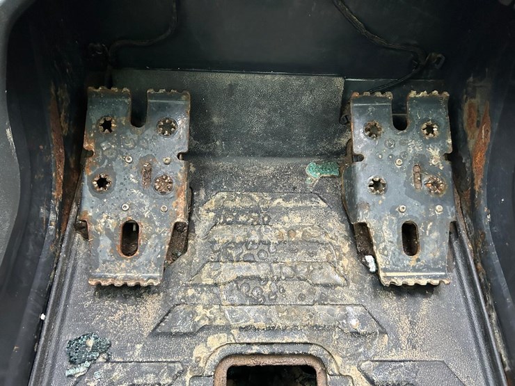 2020-bobcat-t64-image-20