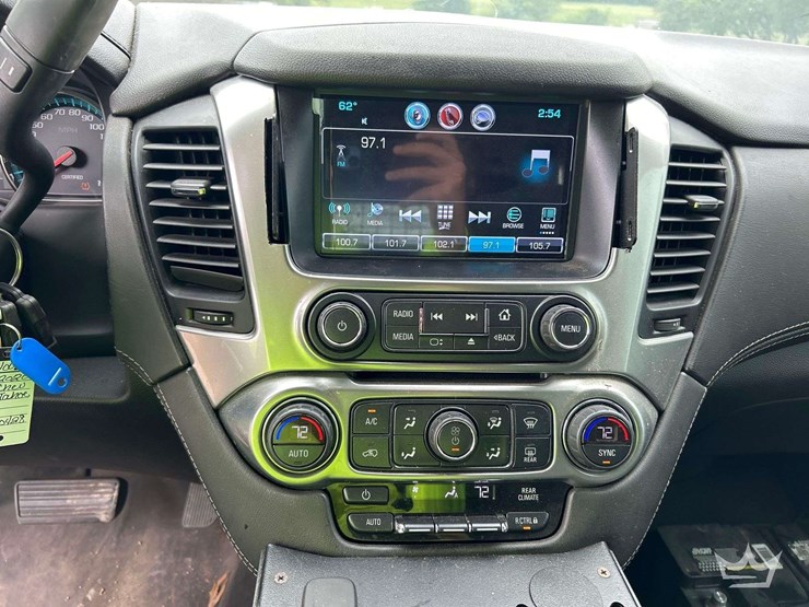 2020-chevrolet-tahoe-image-17