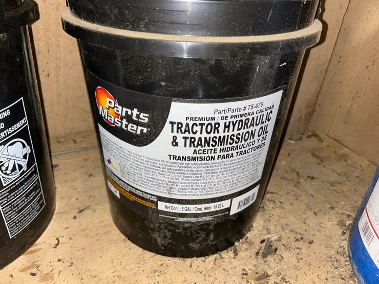 #40-•-(1)-5-gallon-jug-of-hydraulic-oil-image-2