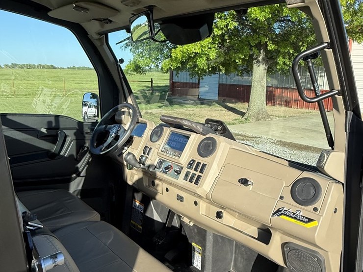 2024-john-deere-gator-image-12