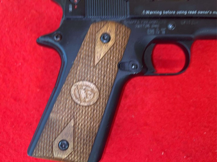 chiappa-firearms-model-1911-22-semi-auto-pistol-.22-lr-image-14