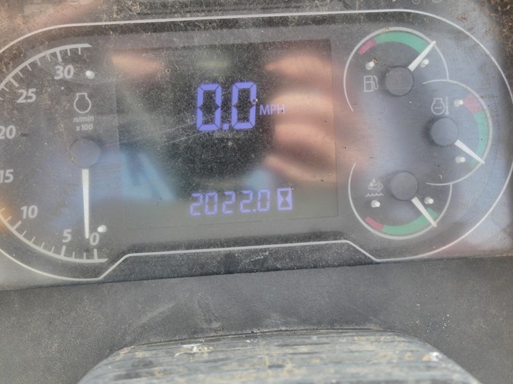 2023-john-deere-5105m-image-12