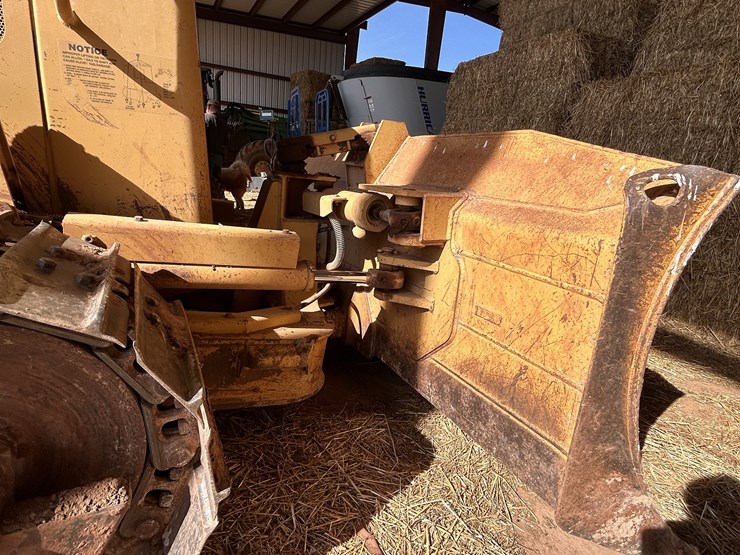2005-caterpillar-d4g-image-15