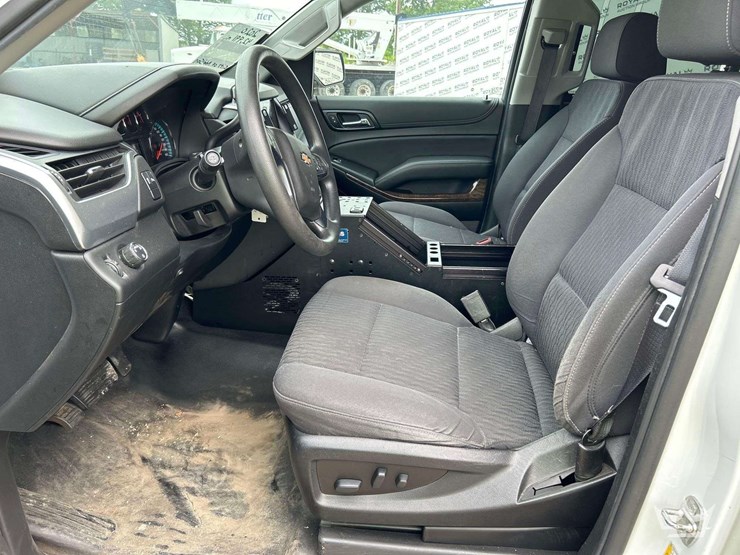 2020-chevrolet-tahoe-image-12