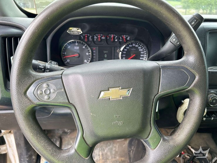 2017-chevrolet-silverado-2500hd-image-15