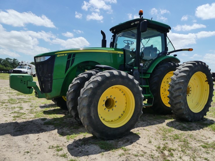 2016-john-deere-8295r-image-2