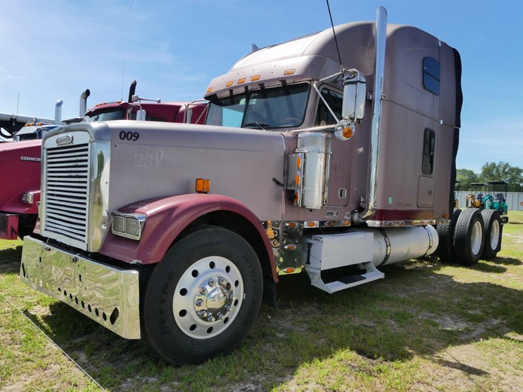 2001-freightliner-classic-image-2