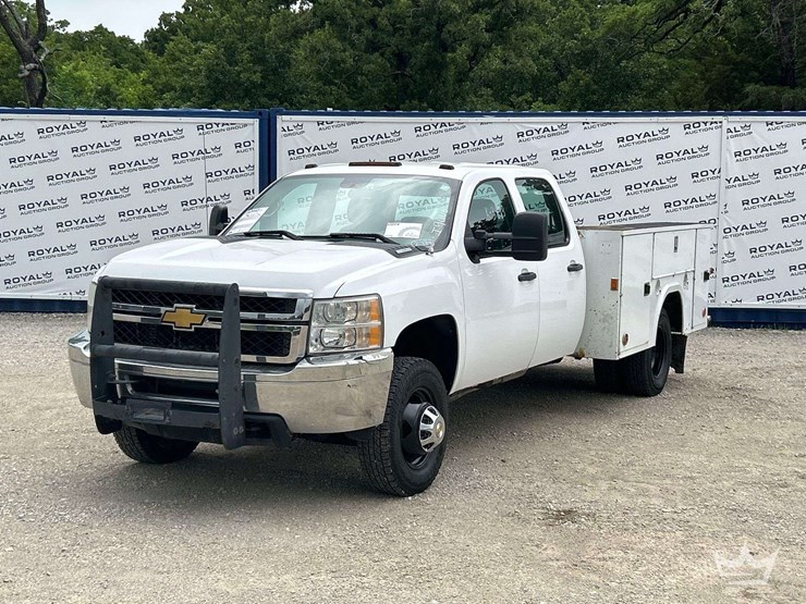 2012-chevrolet-silverado-2500hd-image-1