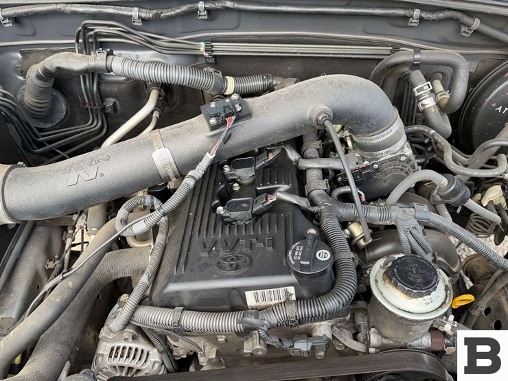 2010-toyota-tacoma-image-28