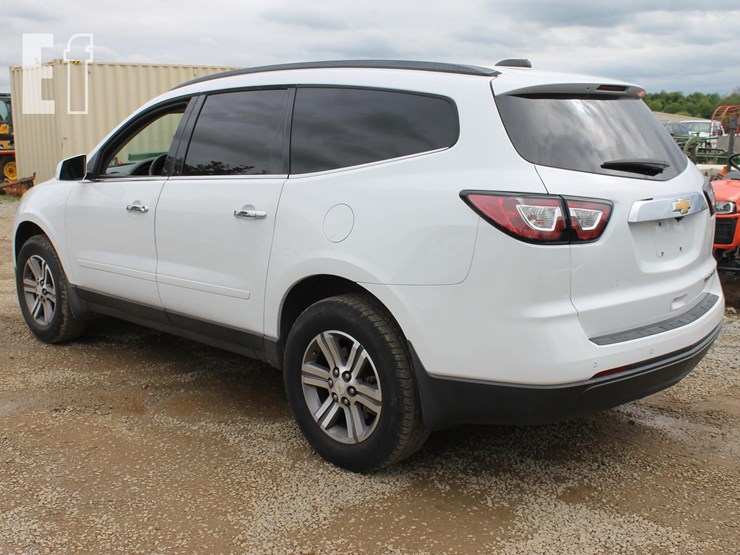 2016-chevrolet-traverse-image-3
