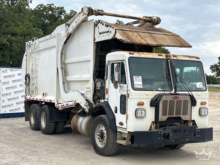 2019-peterbilt-520-image-4