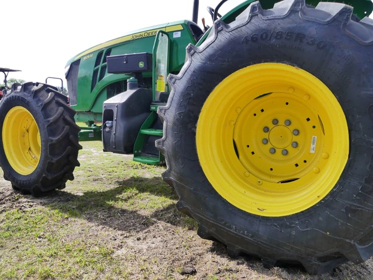 2023-john-deere-5105m-image-7