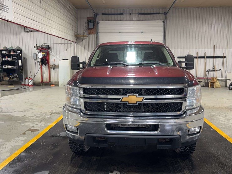 2014-chevrolet-silverado-2500hd-image-8