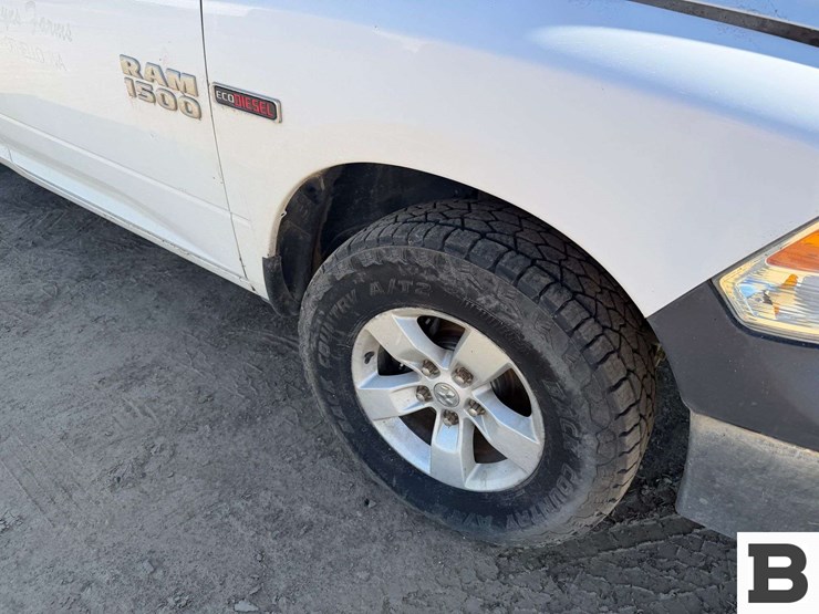2015-dodge-1500-image-16