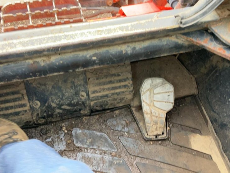 kubota-svl90-2-image-36