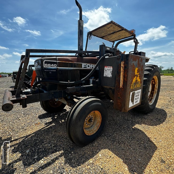 FORD 6640