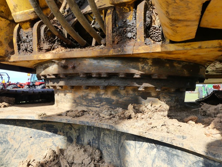2019-komatsu-pc210-lc-image-10