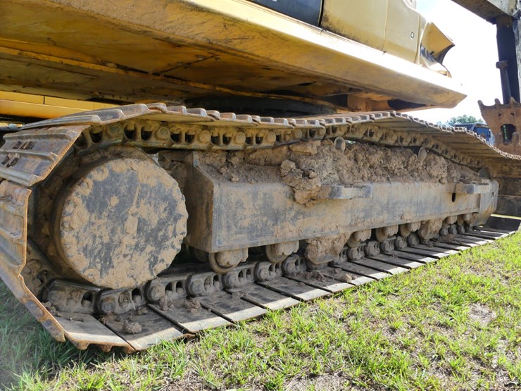 2019-komatsu-pc210-lc-image-6