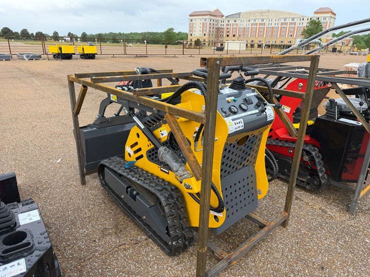 #9127-•-(new)-stand-on-mini-skid-steer-ssl60-image-3