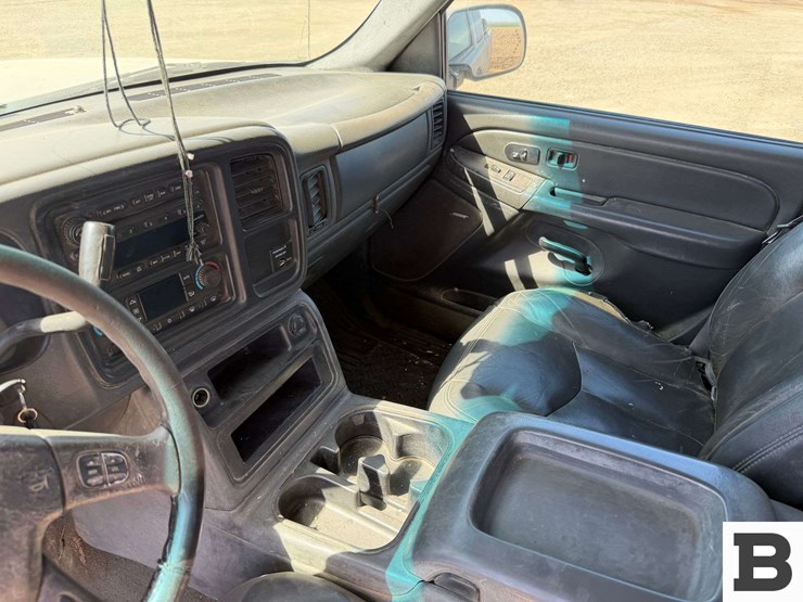 2004-gmc-sierra-1500-image-13